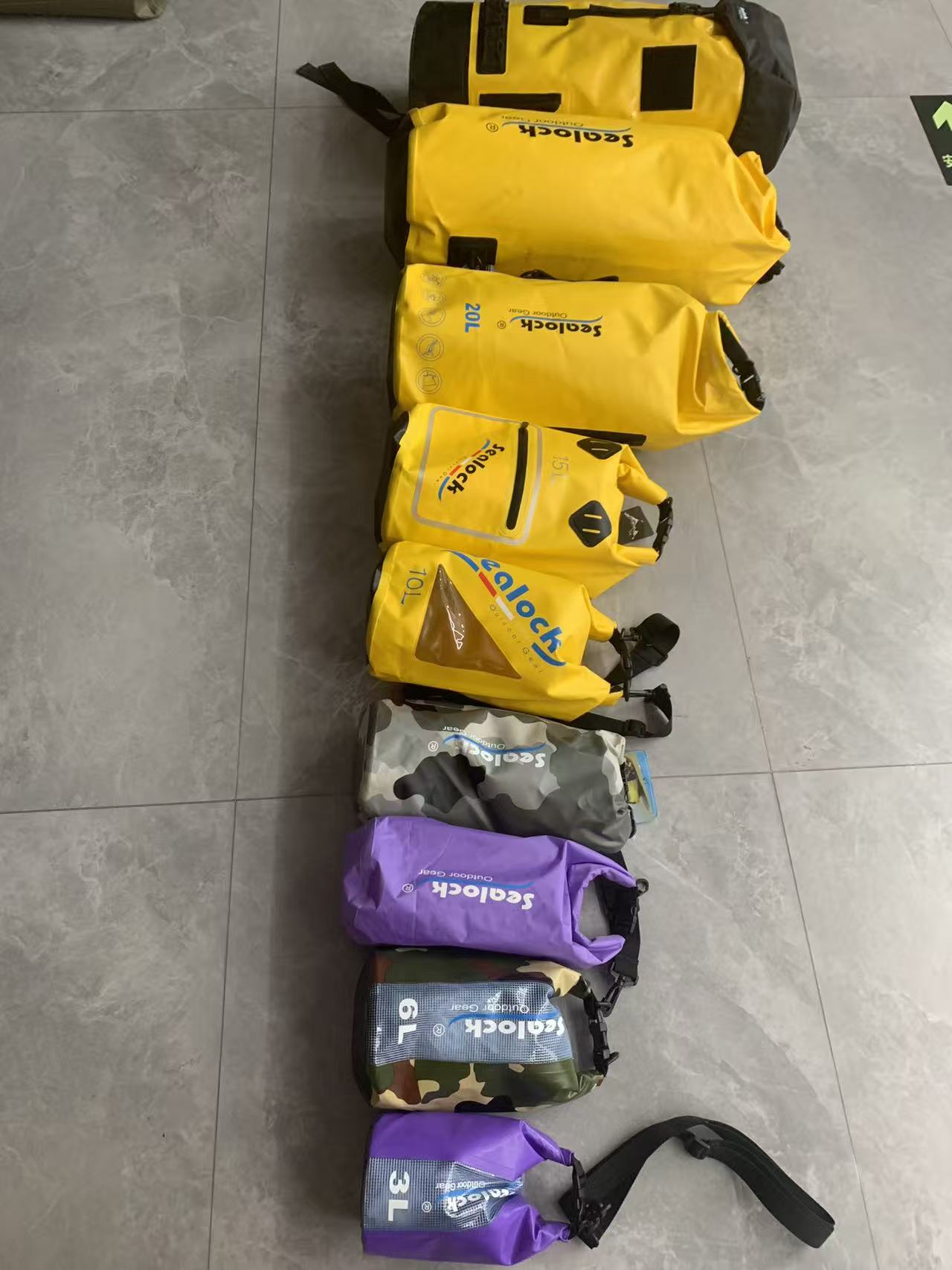 Қытайдағы су өткізбейтін кемпингтік сөмке өндірушісі
